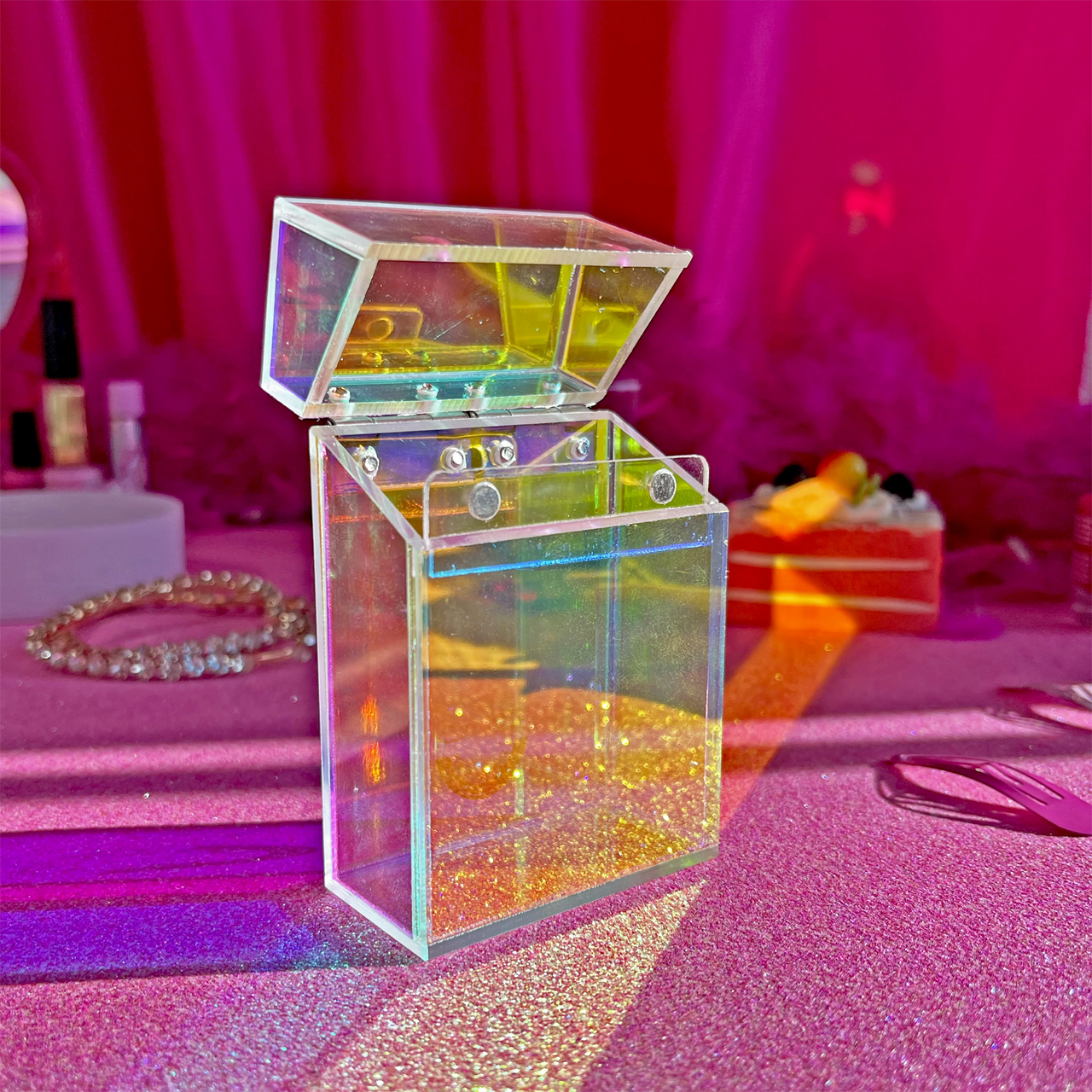 A SHOP OF THINGS PRISM ACRYLIC CIGARETTE BOX