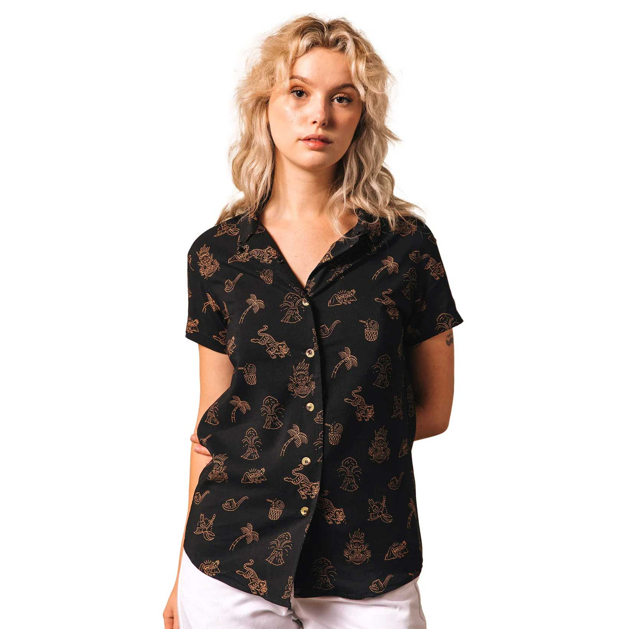 PYKNIC SPICY NOODS WOMENS BUTTON UP SHIRT